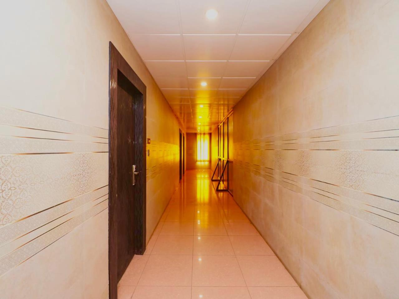 Ace Prime Hotel Большая Нойда Экстерьер фото