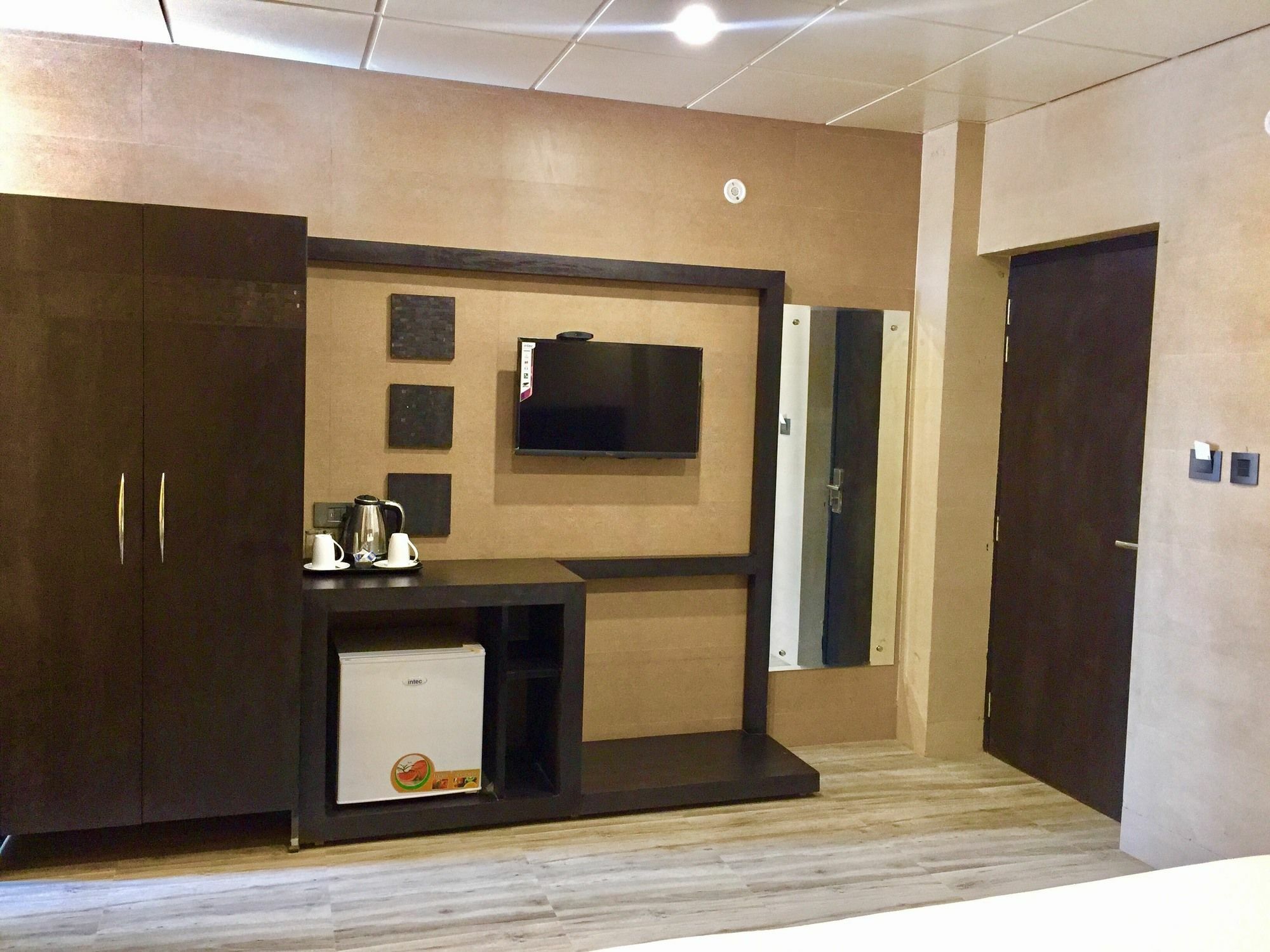 Ace Prime Hotel Большая Нойда Экстерьер фото
