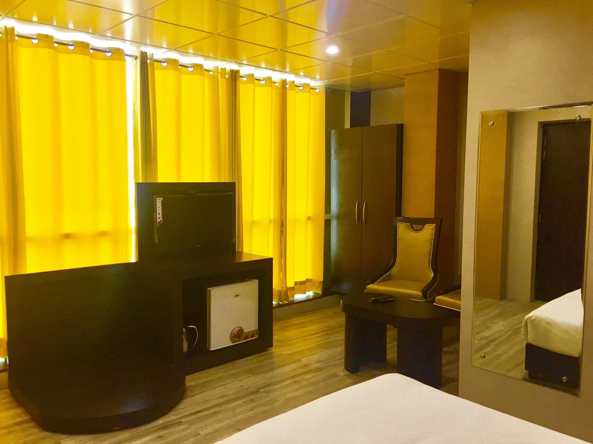 Ace Prime Hotel Большая Нойда Экстерьер фото